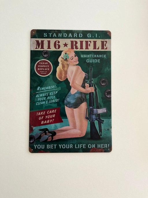 PLAQUE MÉTAL M16 RIFFLES 30X20 CM - PLAQUE DECORATIVE - MUZZANO